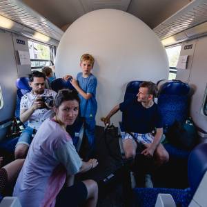 fdr_2023_dorftv_wir-sind-am-zug_c_florafellner_111_53077028454_o.jpg